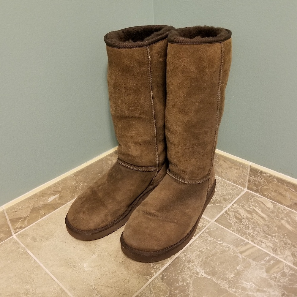 Tall brown ugg boots, size 11